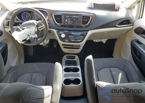 2023 Chrysler Voyager Lx z USA, uszkodzony, nr VIN 2C4RC1CGXPR568267